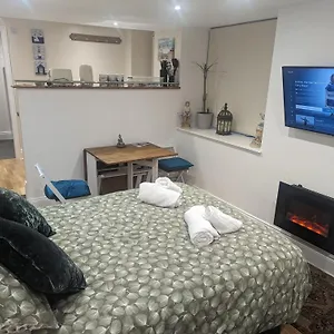 https://apt-harbour-side-annex.yorkshirehotels.net